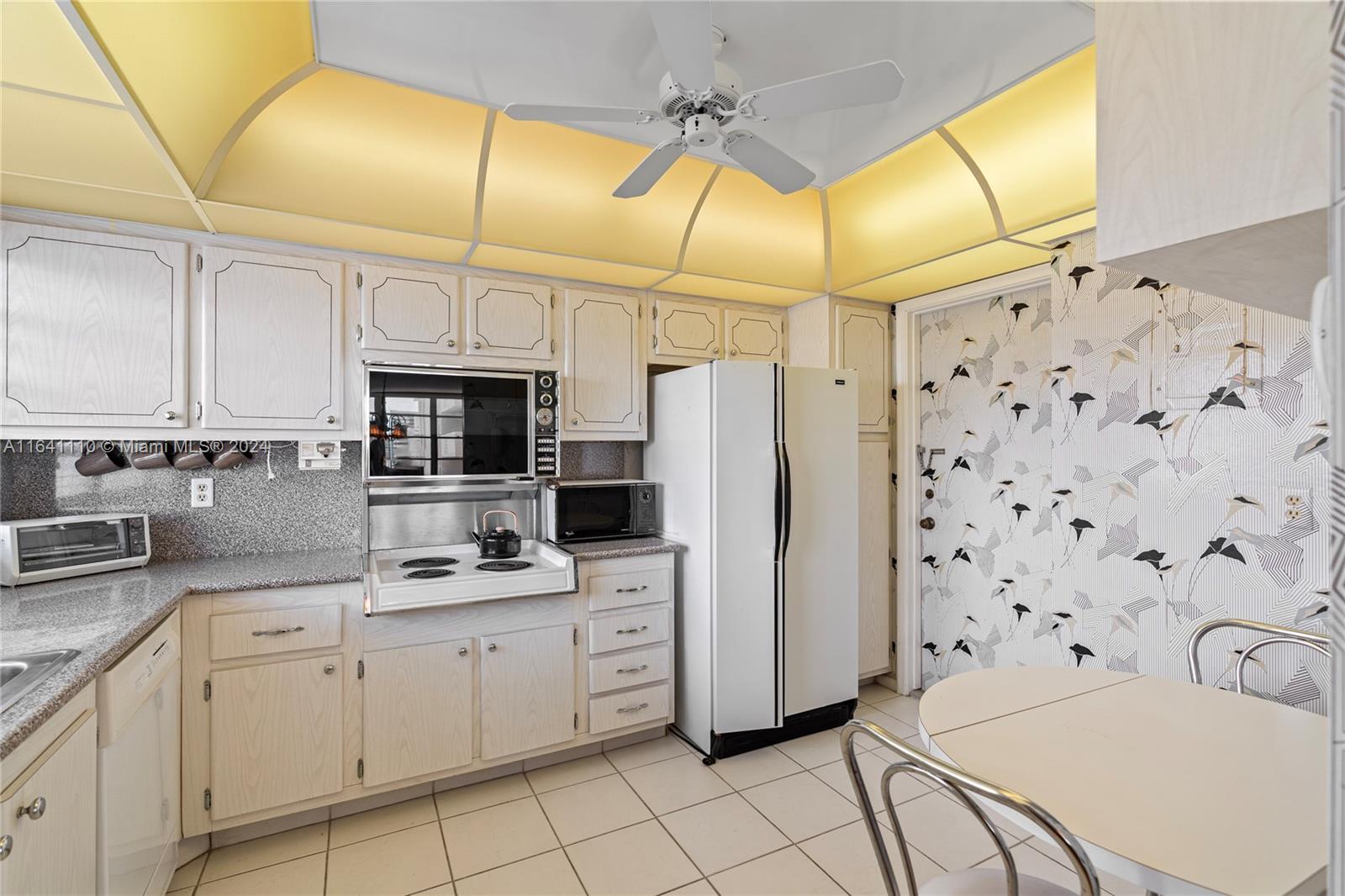 1817 S Ocean Dr # 621