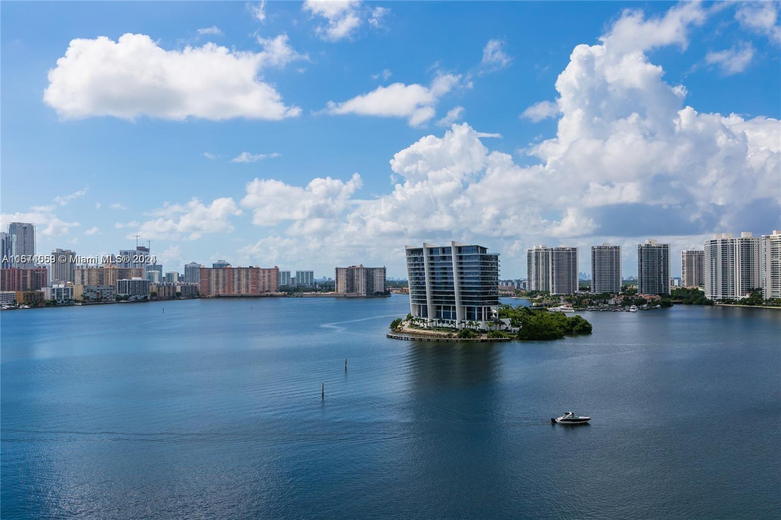 3600 Mystic Pointe Dr # 1606