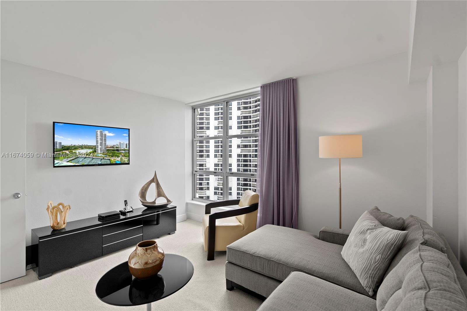 3600 Mystic Pointe Dr # 1606