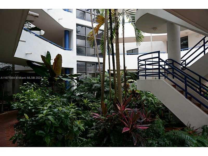 21075 NE 34 Ave # 2 Unit: 404-2