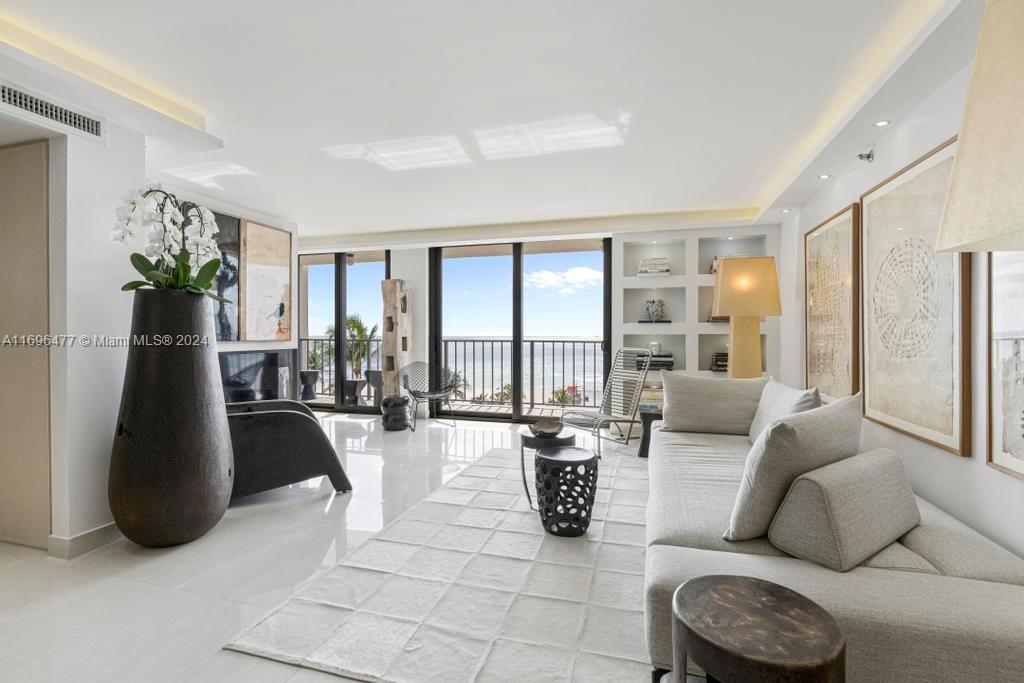 2625 Collins Ave # 707