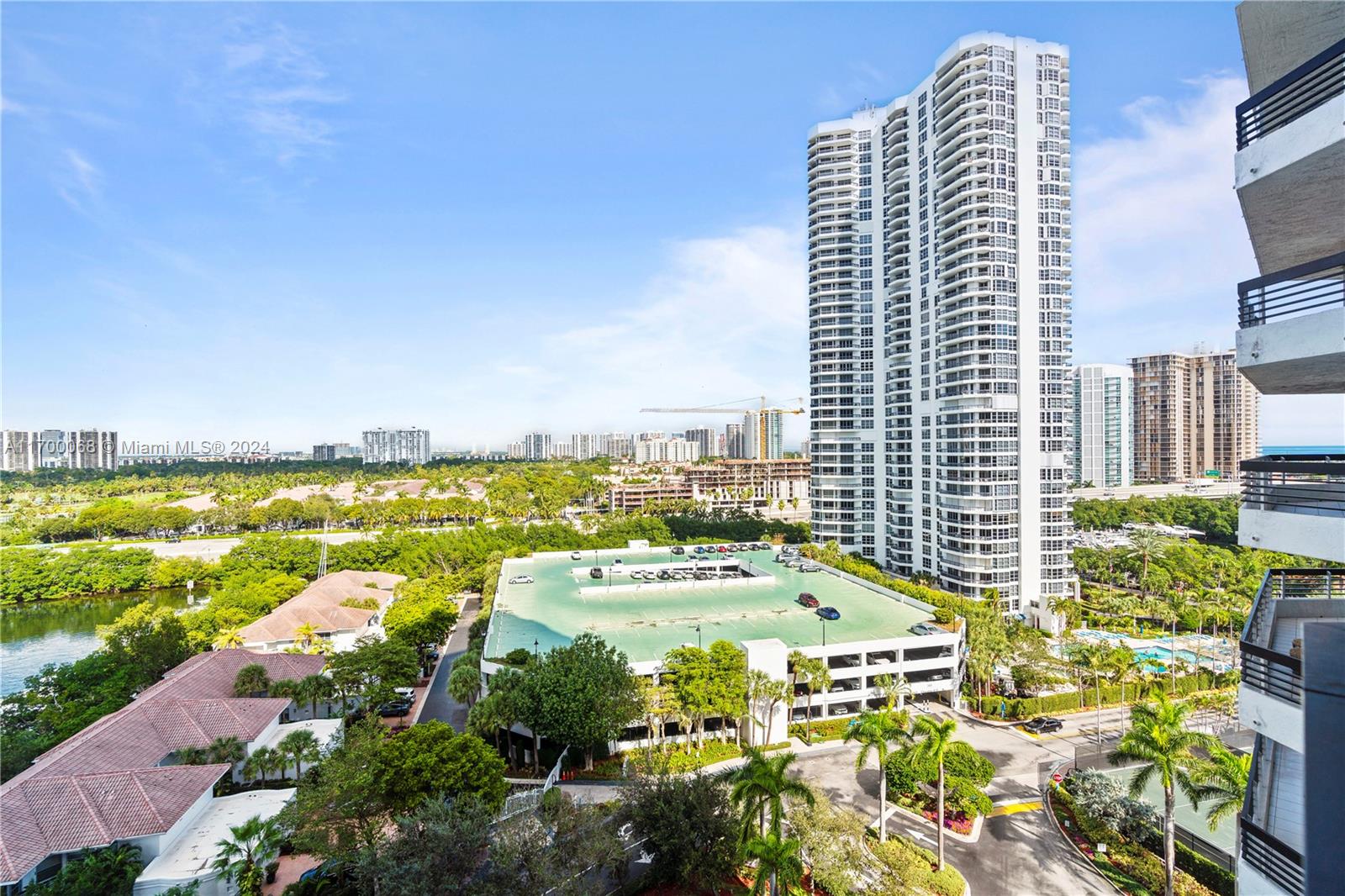 3530 Mystic Pointe Dr # 1408