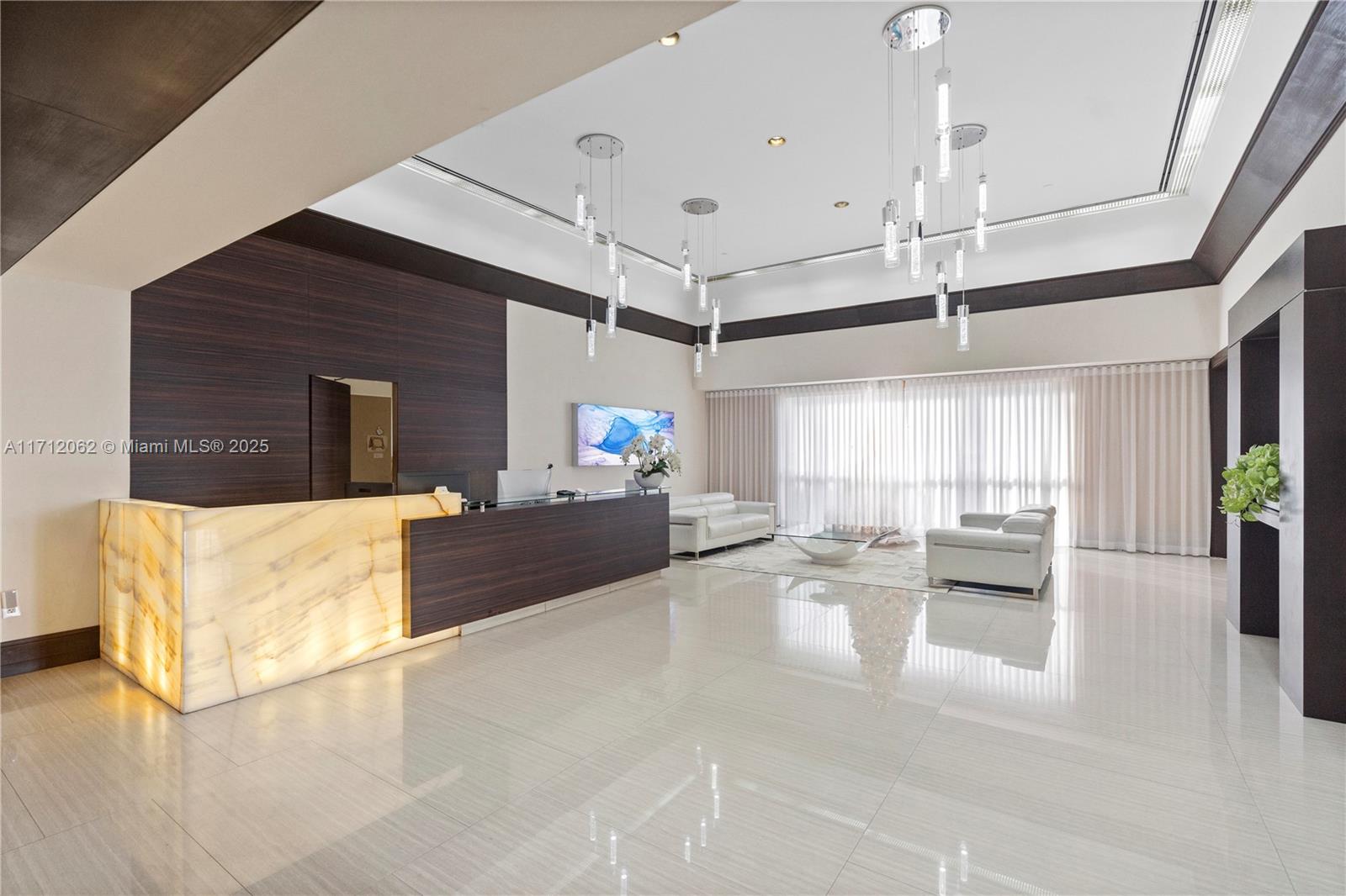 16485 Collins Ave # 532
