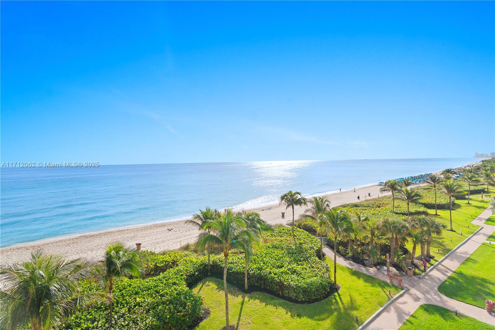 16485 Collins Ave # 532