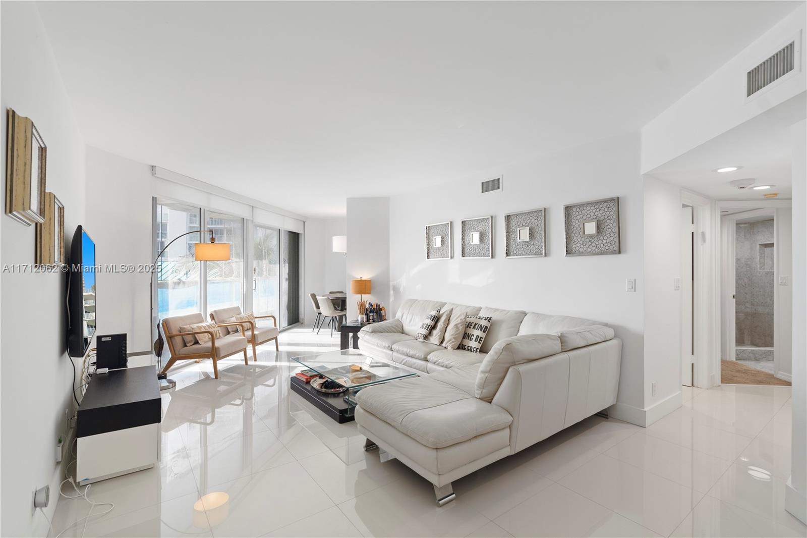 16485 Collins Ave # 532