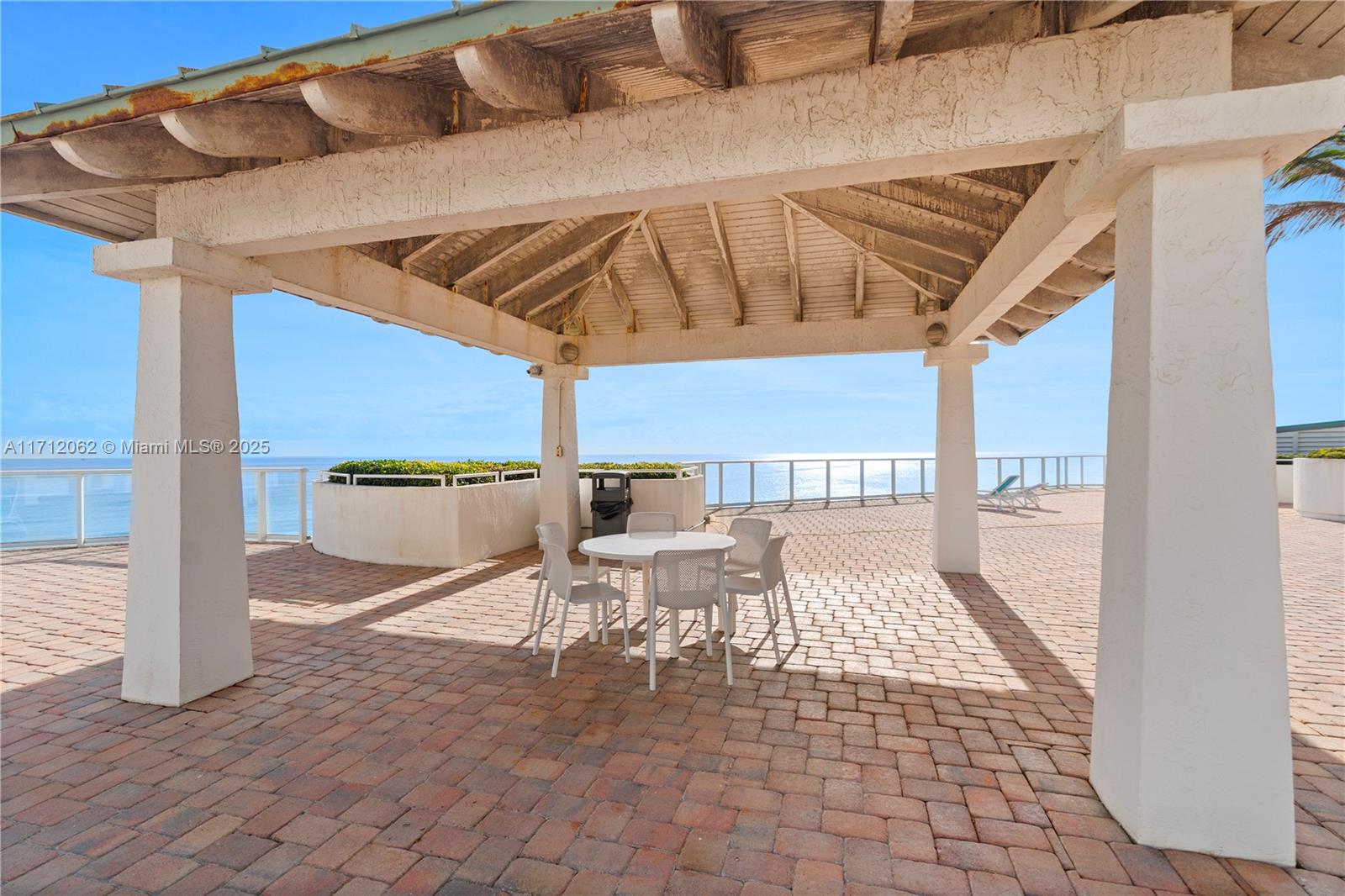 16485 Collins Ave # 532