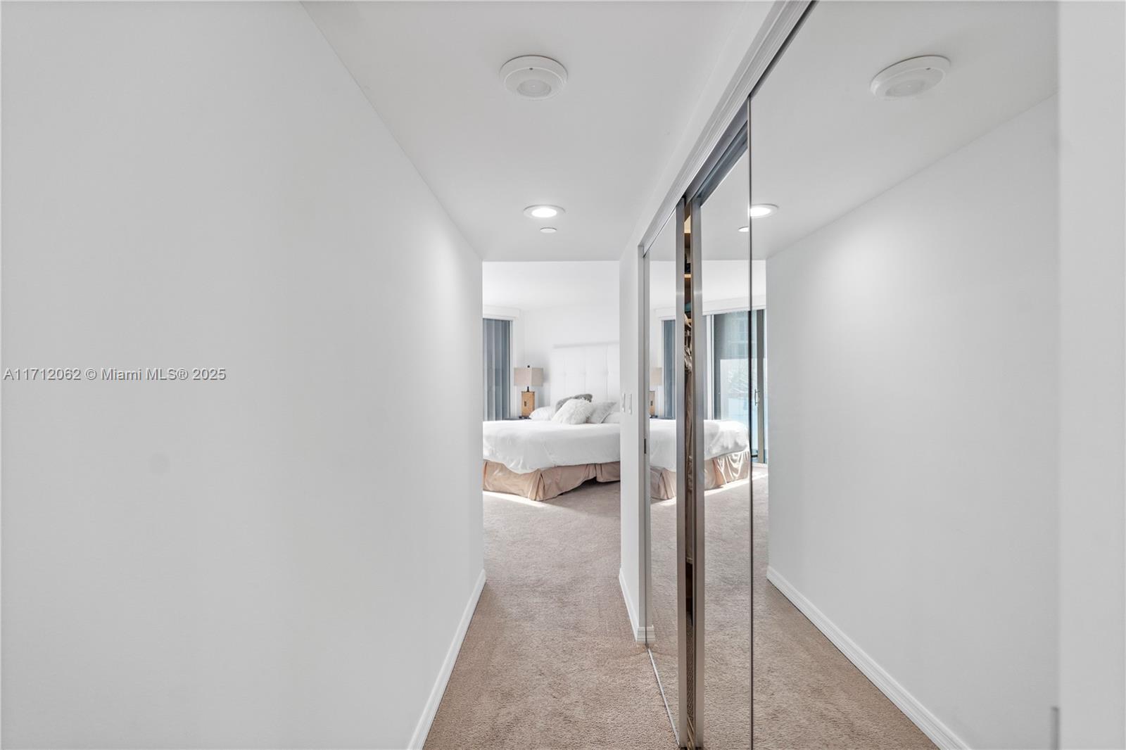 16485 Collins Ave # 532
