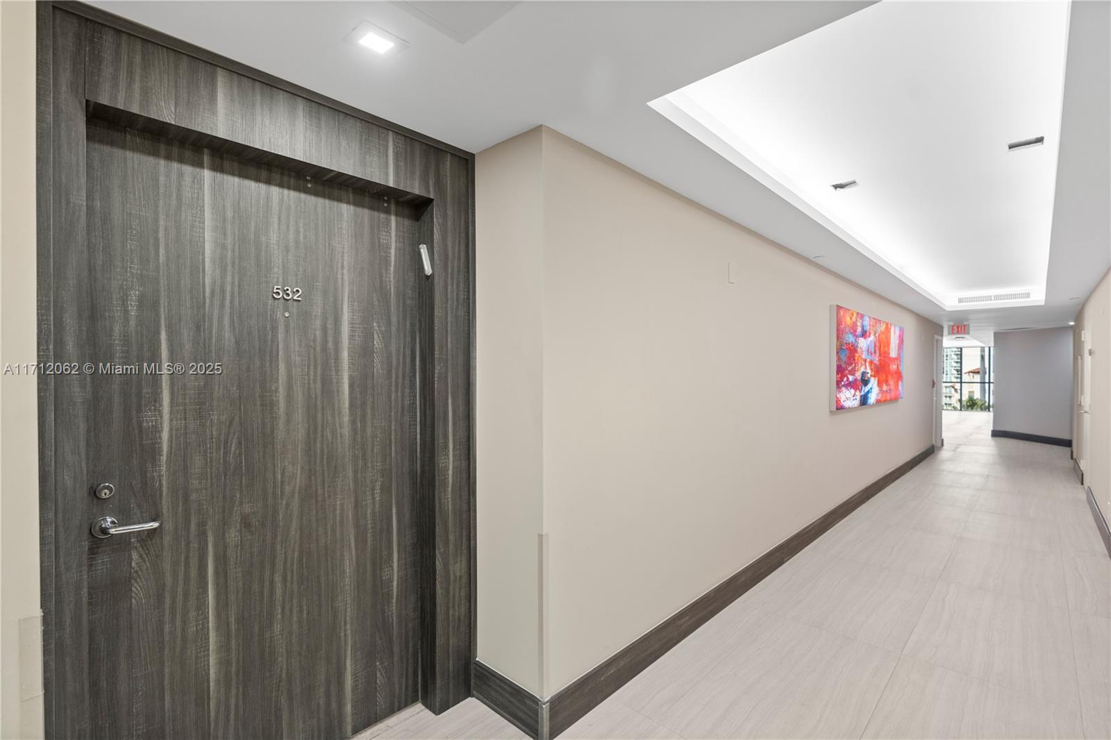 16485 Collins Ave # 532