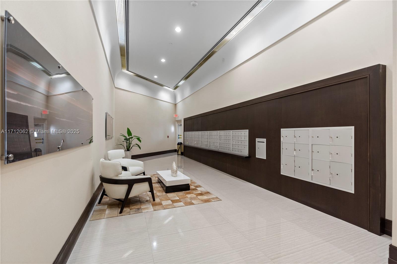 16485 Collins Ave # 532