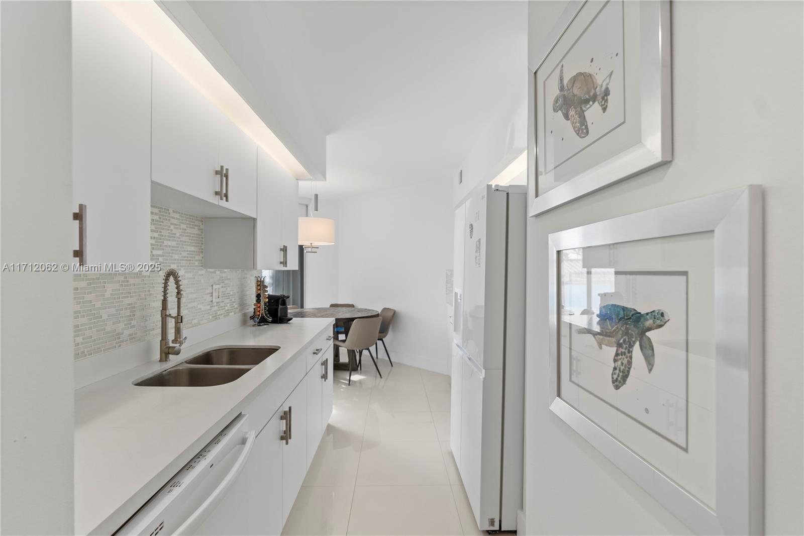 16485 Collins Ave # 532