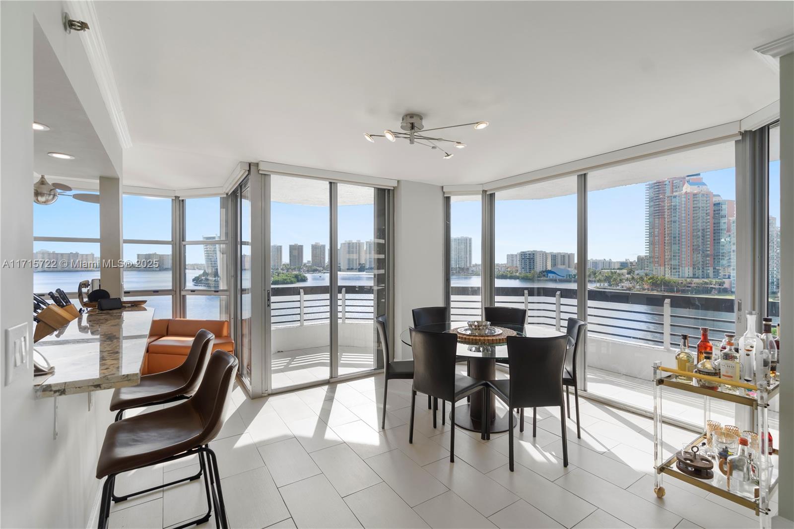 3600 Mystic Pointe Dr # 901