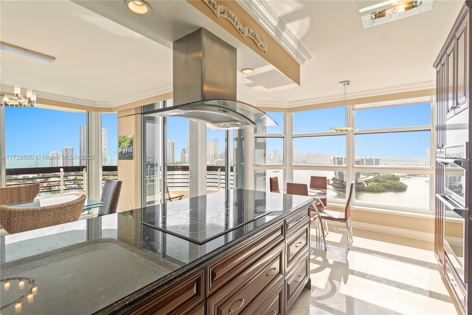 3530 Mystic Pointe Dr # 2515