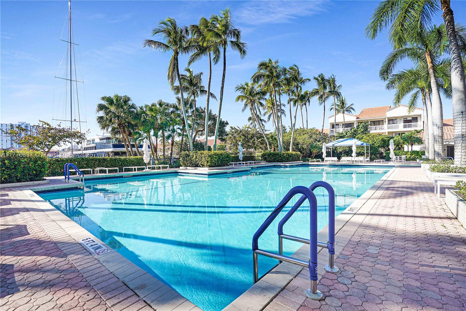3610 Yacht Club Dr # 213