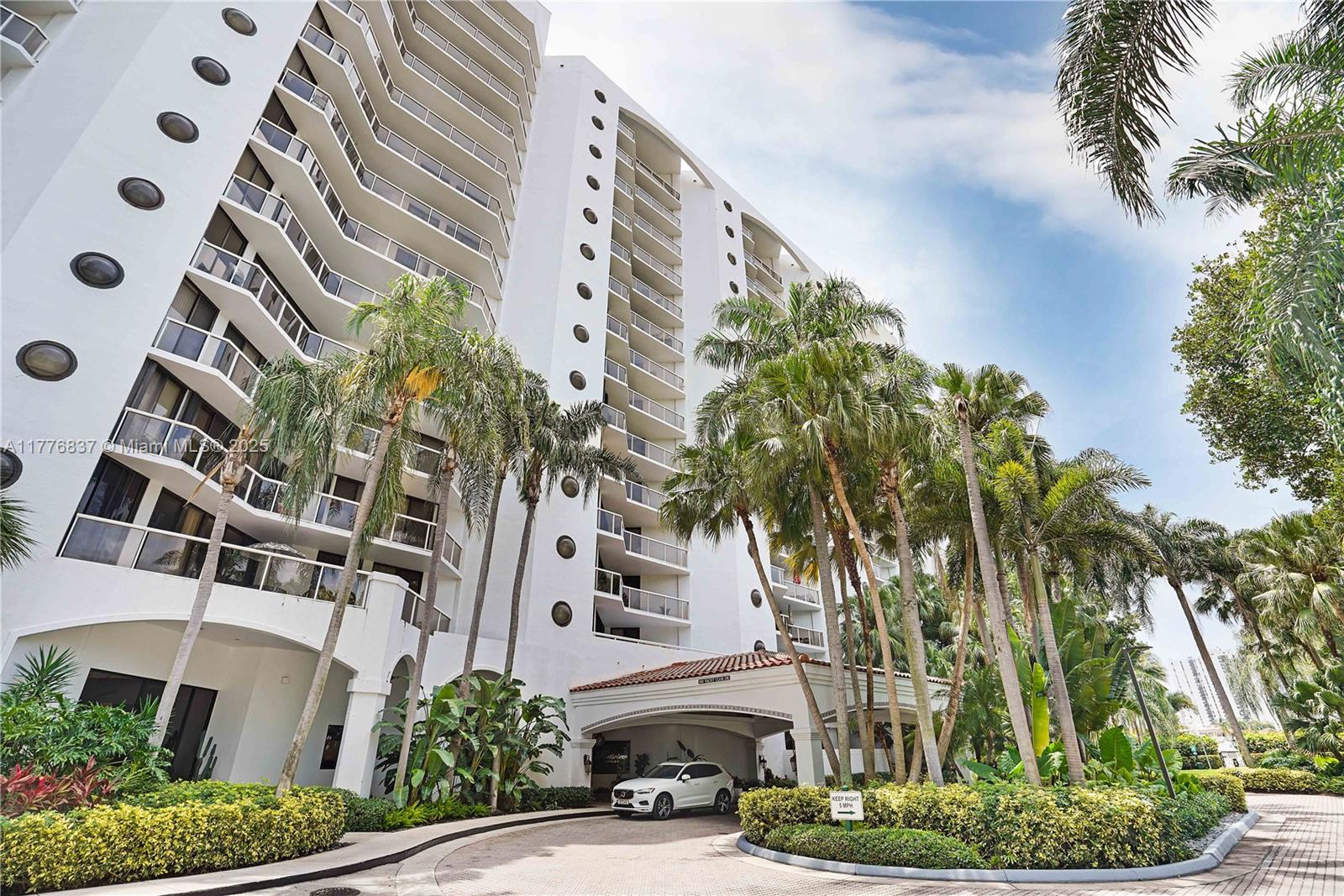 3610 Yacht Club Dr # 213