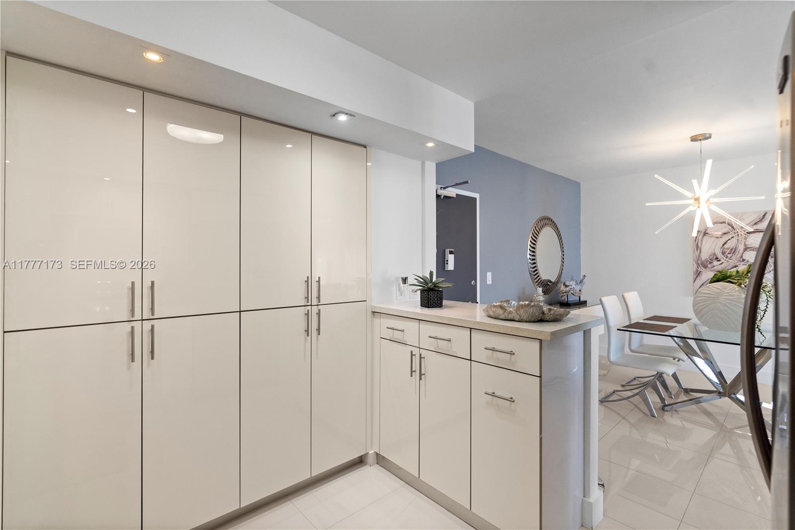 1950 S Ocean Dr # 12H