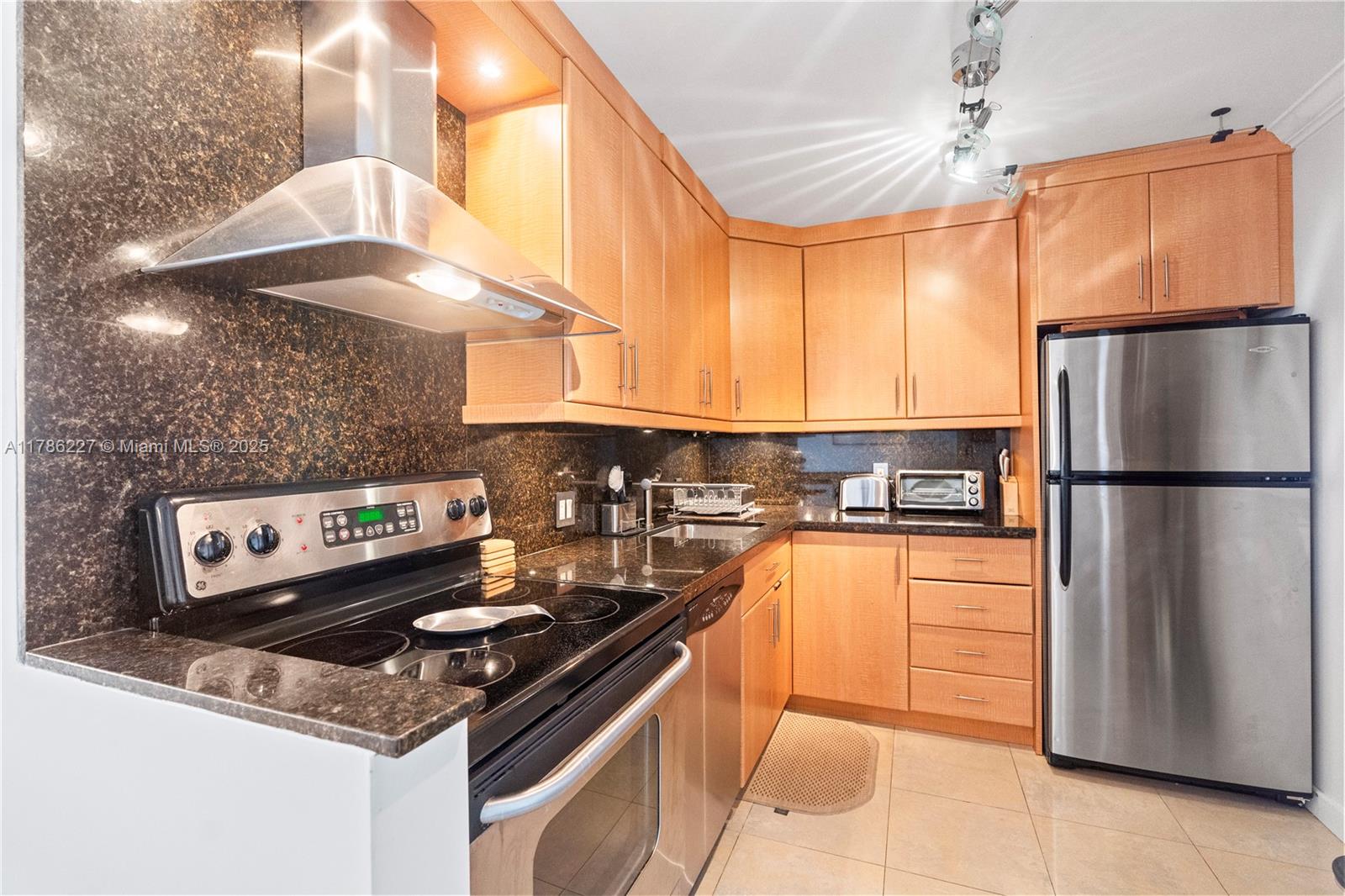 3625 N Country Club Dr # 902