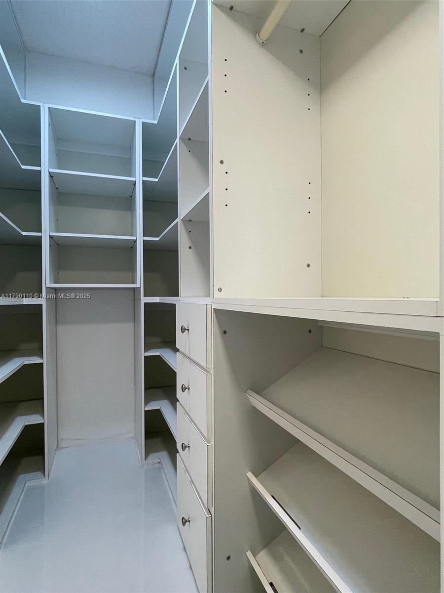 19101 NE 36th Ct # 1110