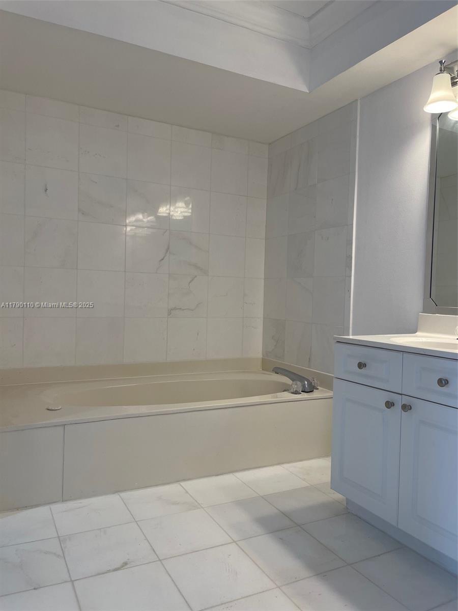 19101 NE 36th Ct # 1110