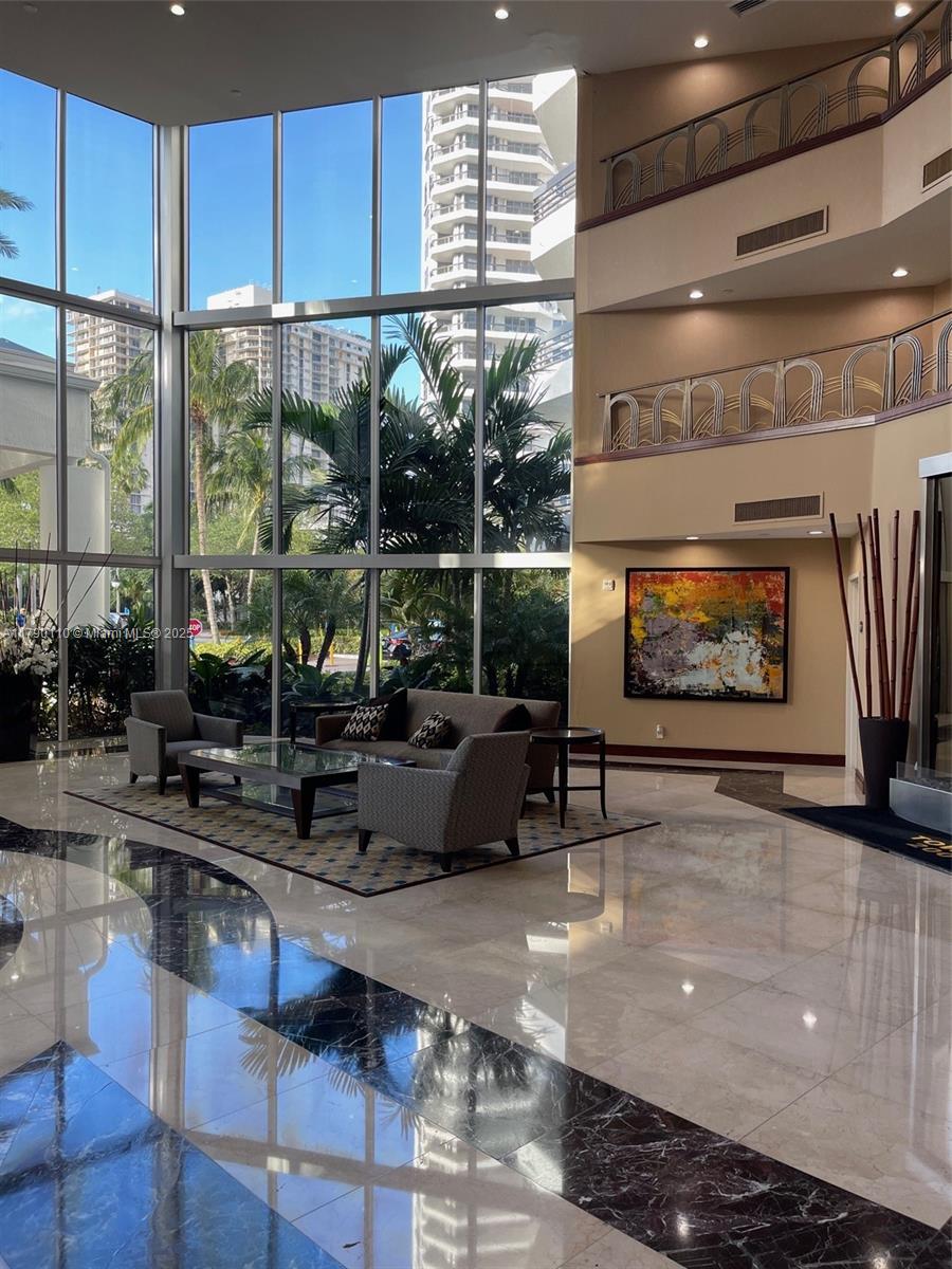 19101 NE 36th Ct # 1110