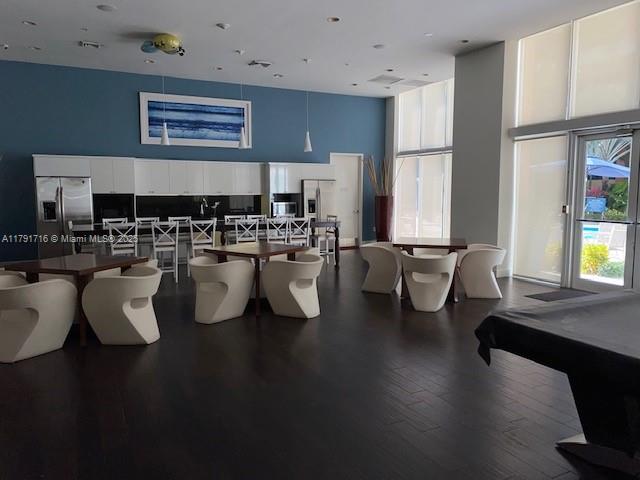 2775 NE 187th St # 311