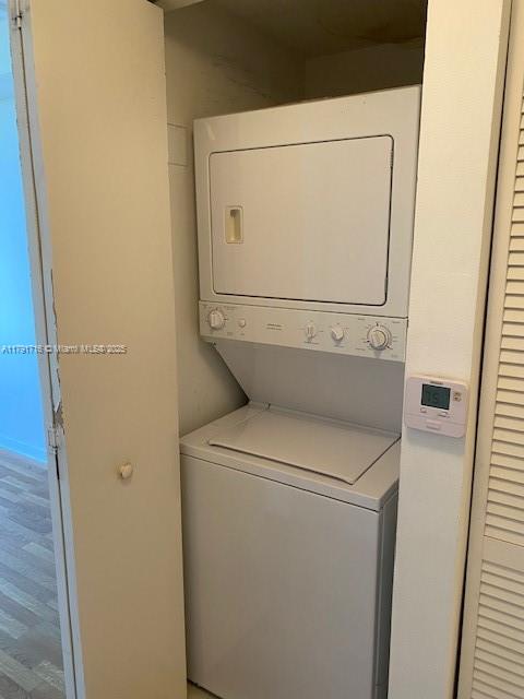 2775 NE 187th St # 311