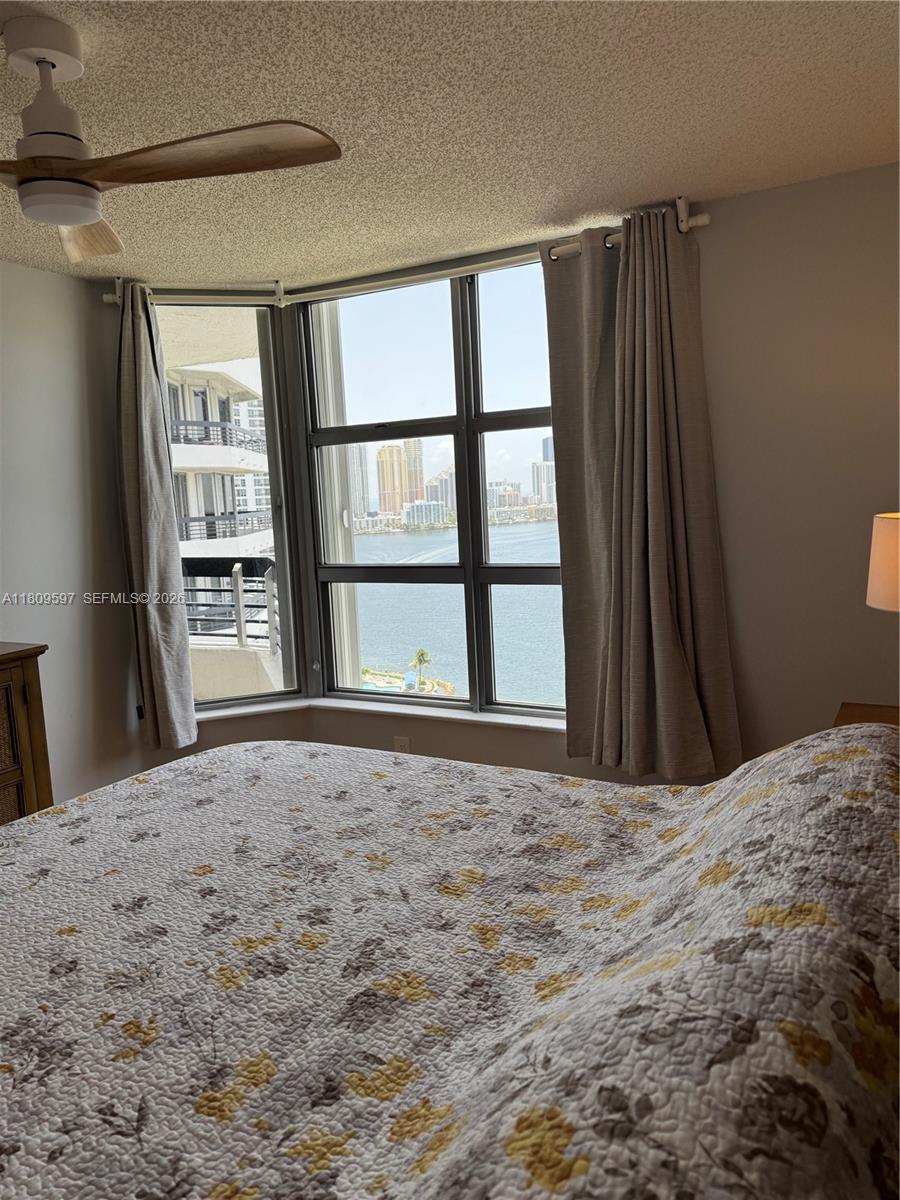 3400 NE 192nd St Unit: LPH3