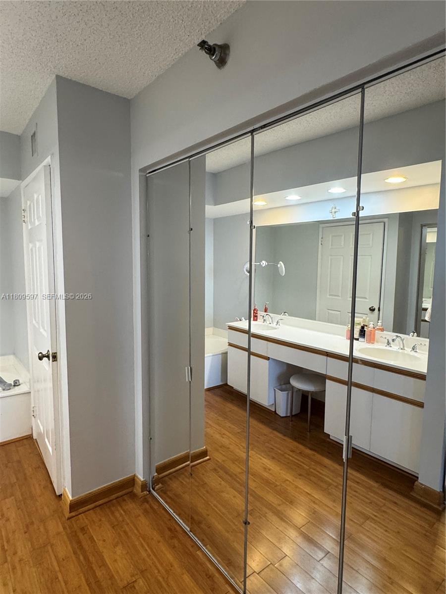 3400 NE 192nd St Unit: LPH3