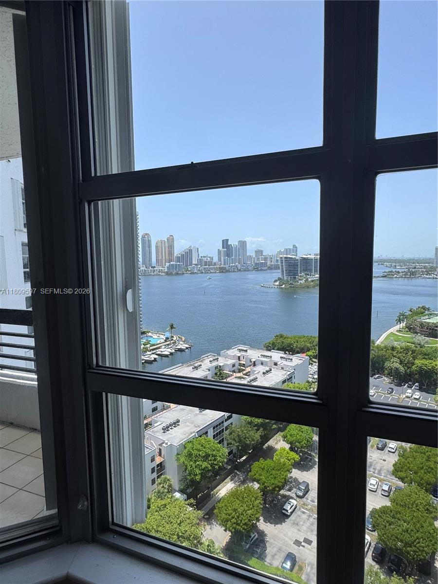 3400 NE 192nd St Unit: LPH3