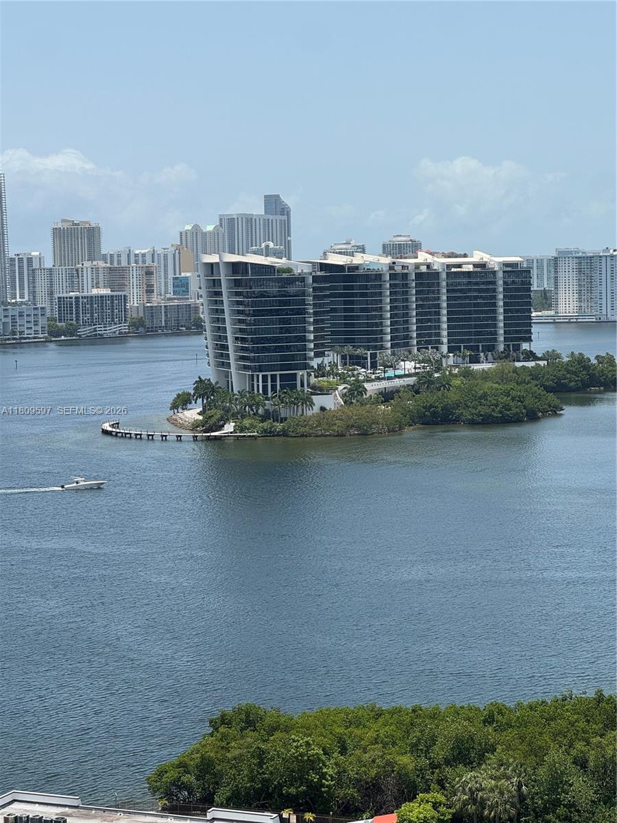 3400 NE 192nd St Unit: LPH3