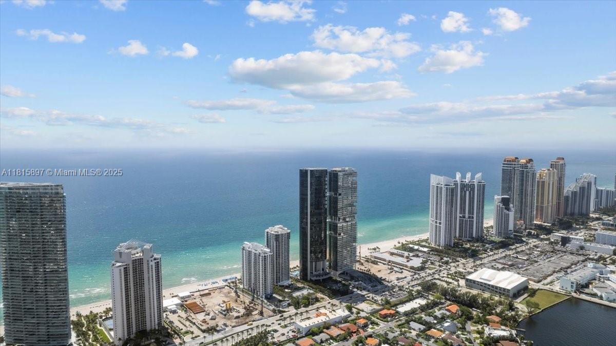 19195 NE 36th Ct # 2004