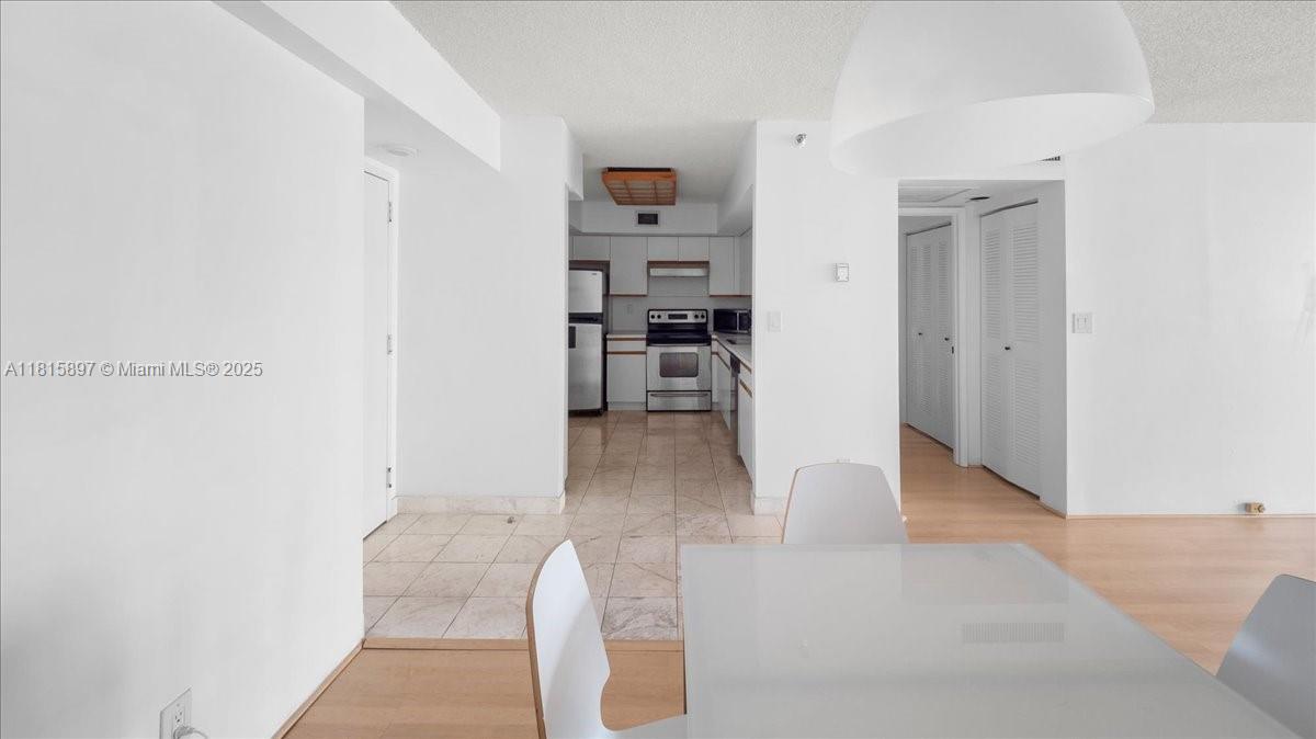 19195 NE 36th Ct # 2004