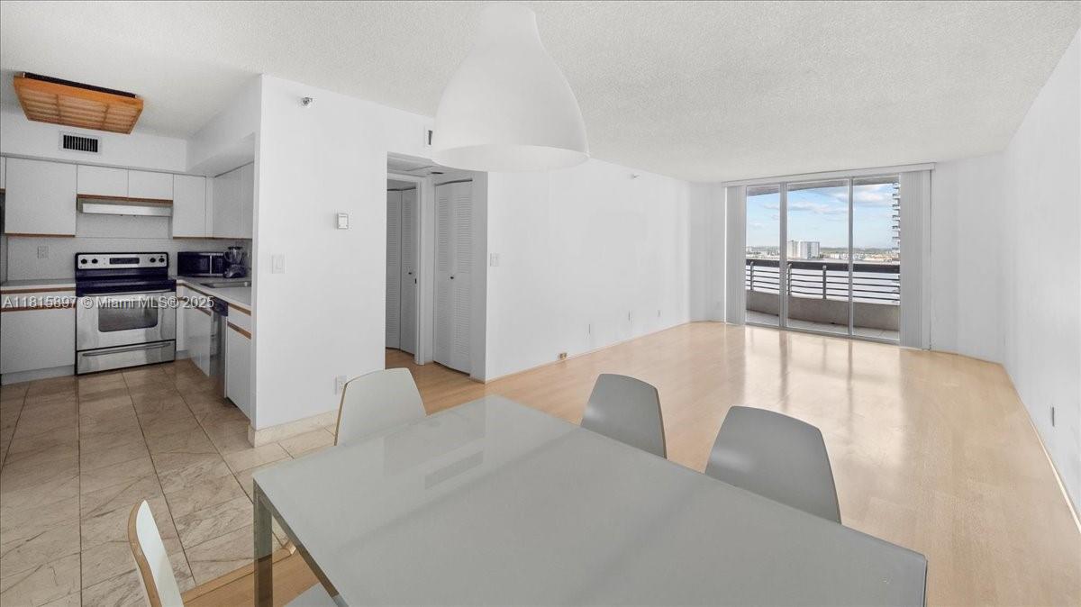 19195 NE 36th Ct # 2004