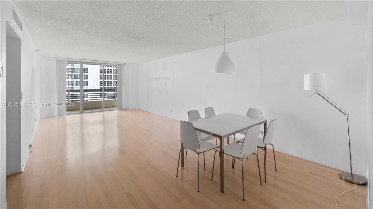 19195 NE 36th Ct # 2004