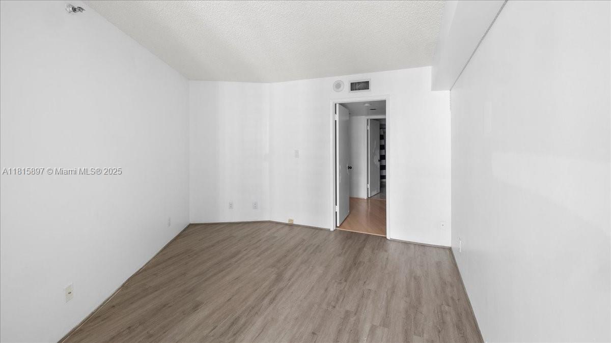 19195 NE 36th Ct # 2004