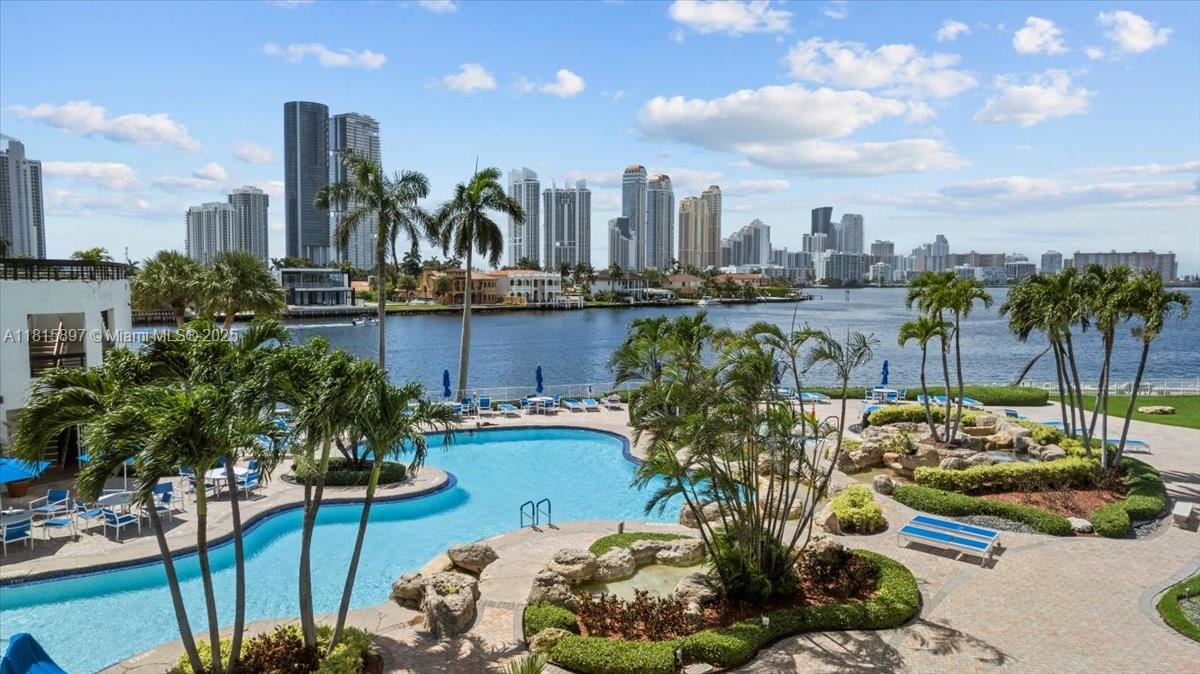 19195 NE 36th Ct # 2004