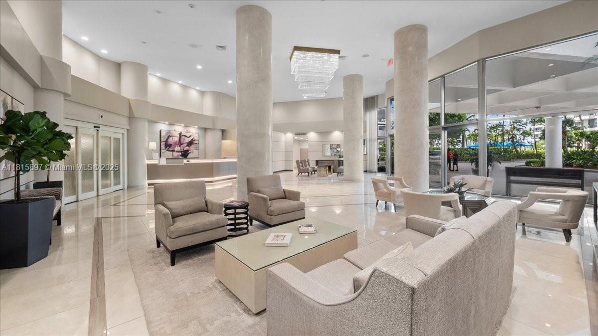 19195 NE 36th Ct # 2004