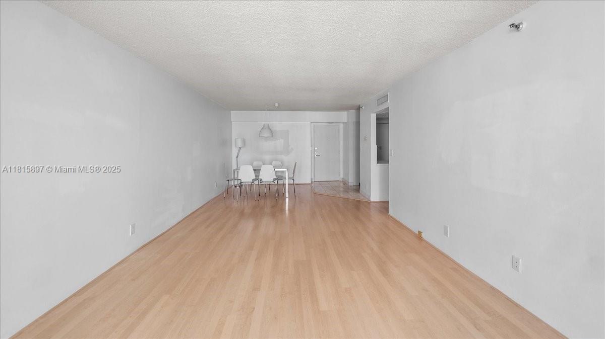 19195 NE 36th Ct # 2004