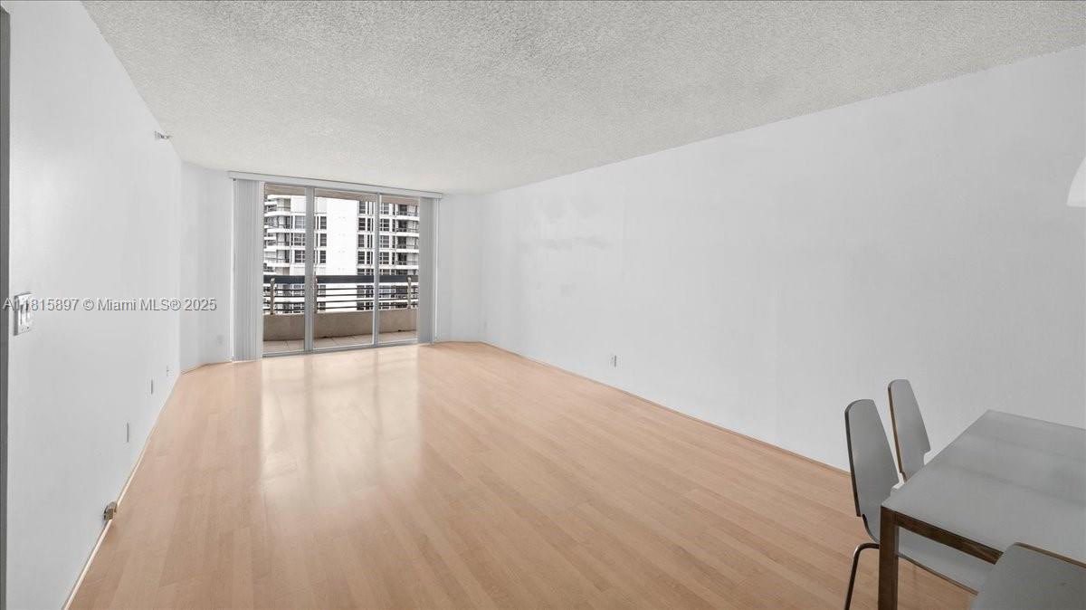 19195 NE 36th Ct # 2004