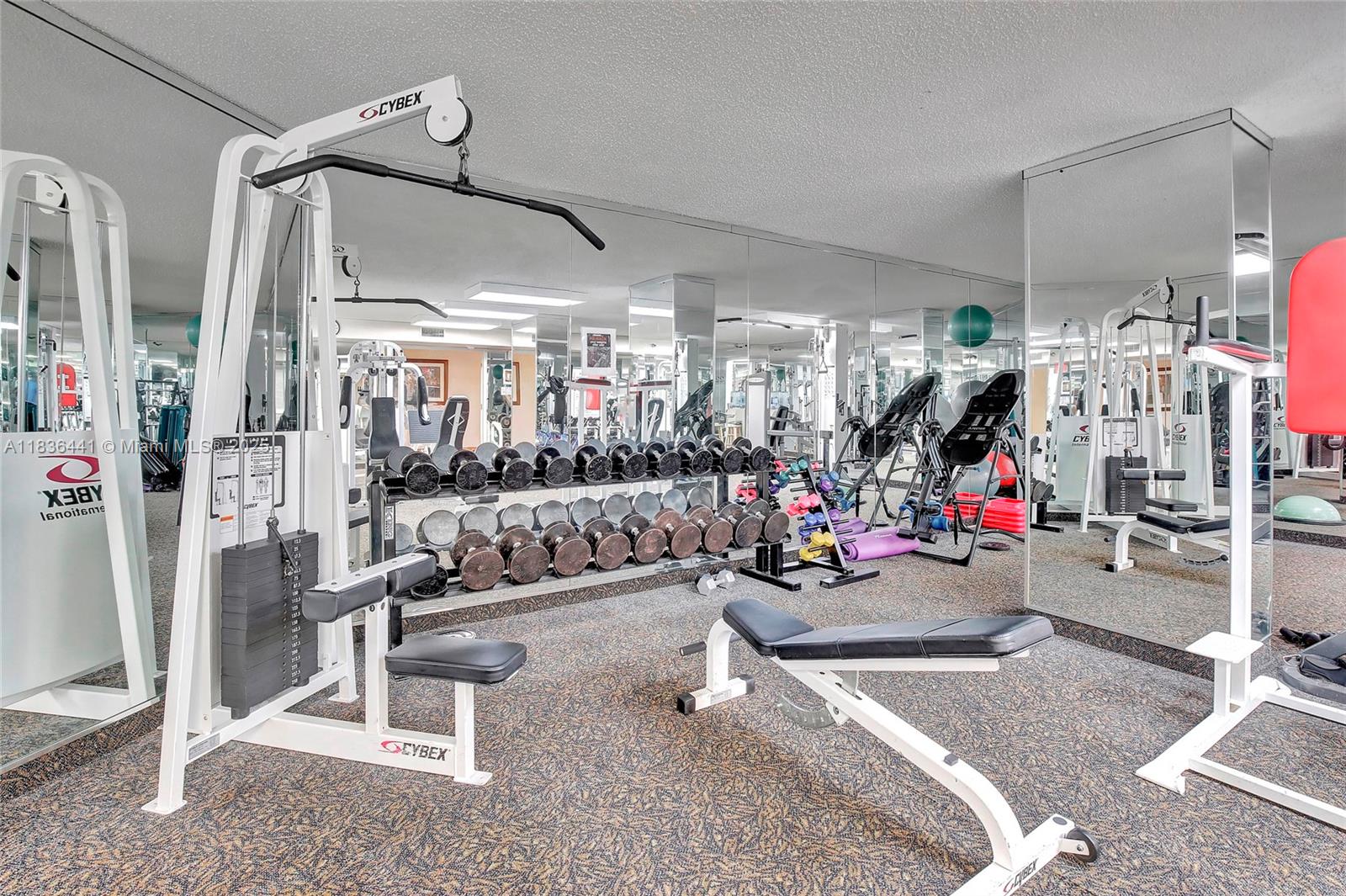 3500 Mystic Pointe Dr # 306