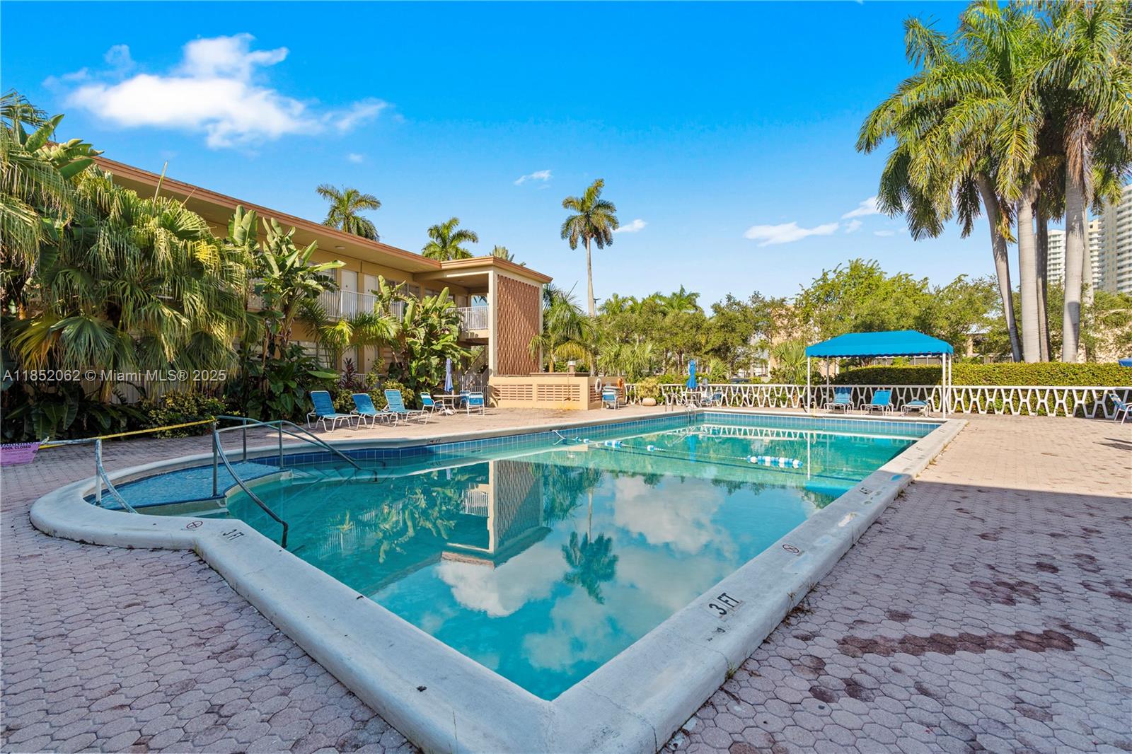 26 Diplomat Pkwy # 2356