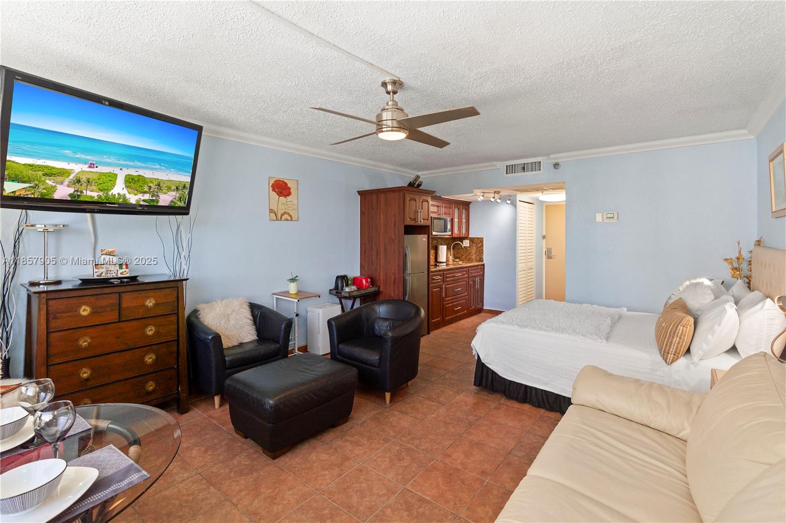 19201 Collins Ave # 129