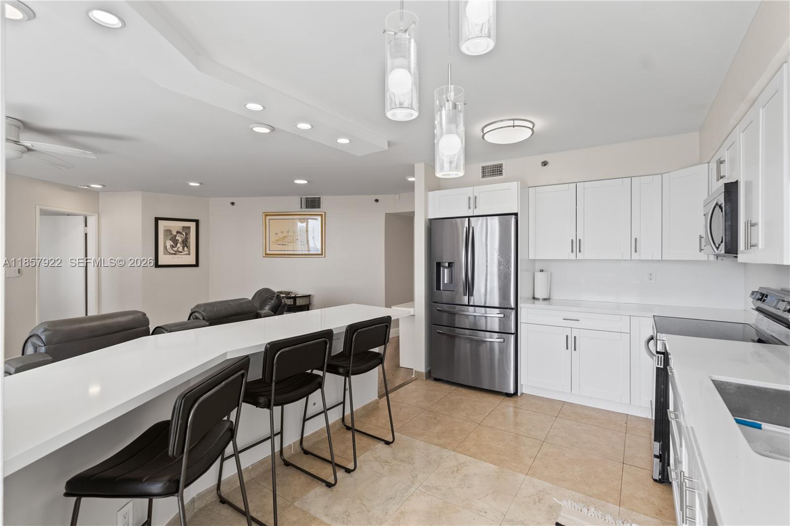 3600 Mystic Pointe Dr # 1616