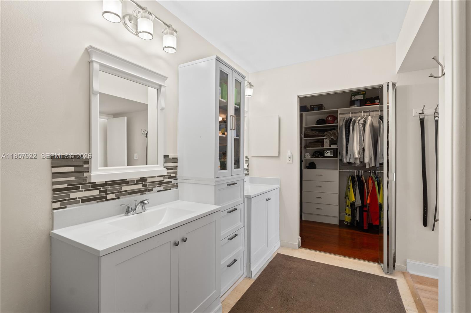 3600 Mystic Pointe Dr # 1616