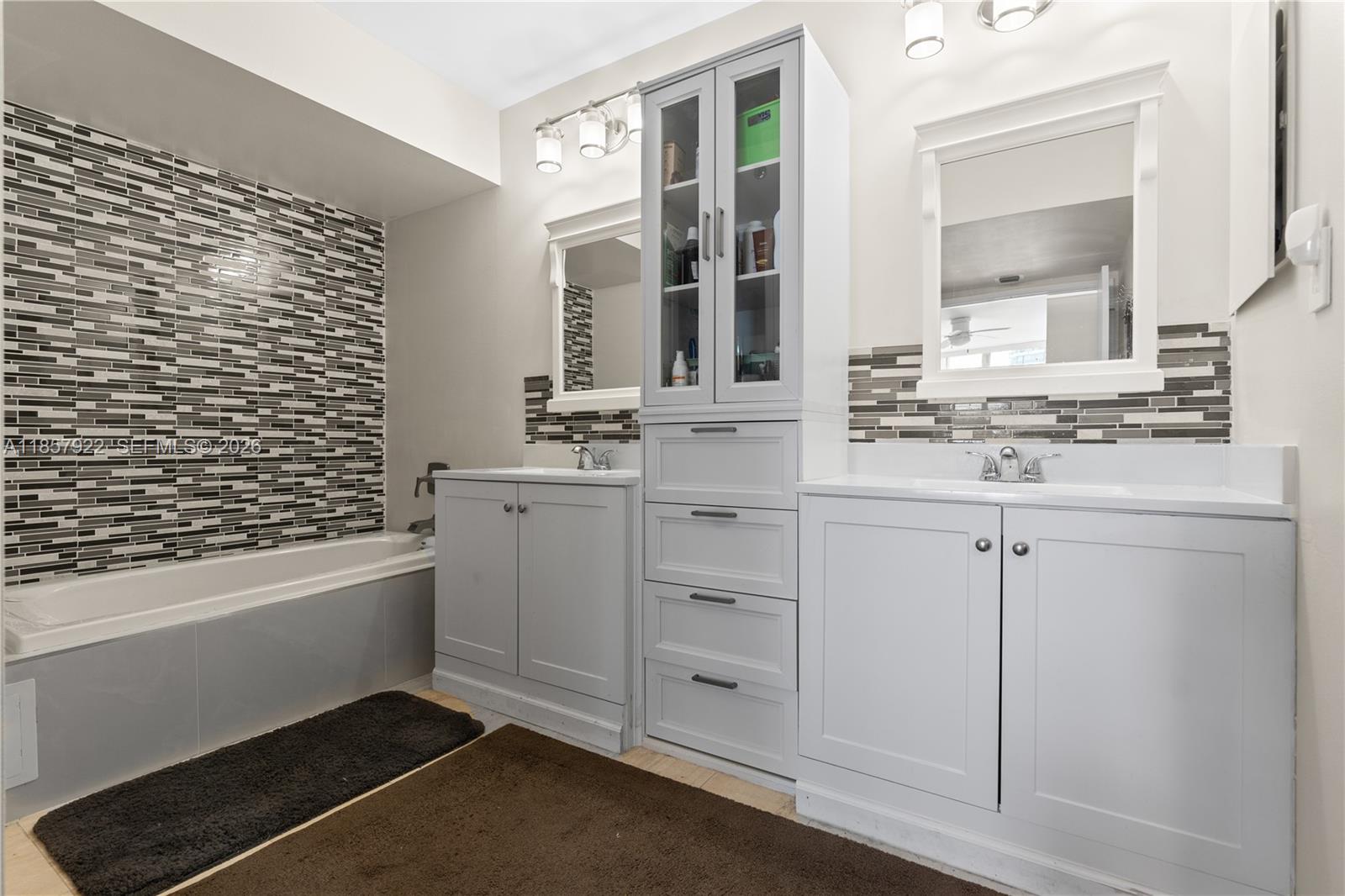 3600 Mystic Pointe Dr # 1616