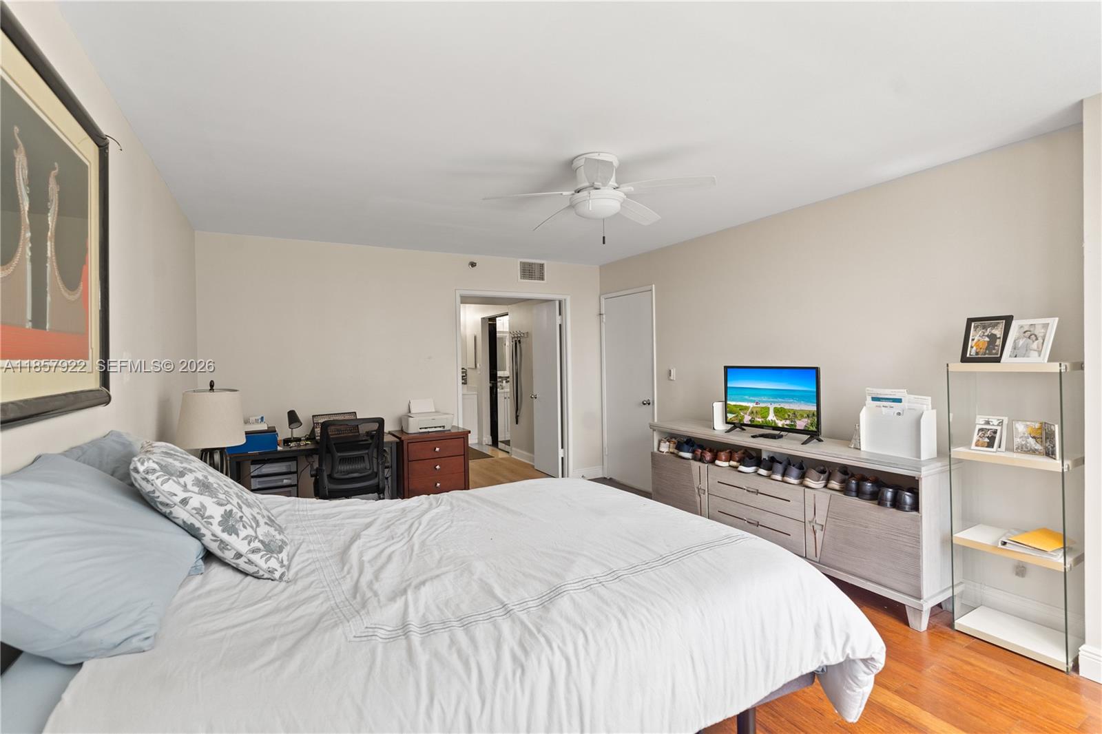 3600 Mystic Pointe Dr # 1616