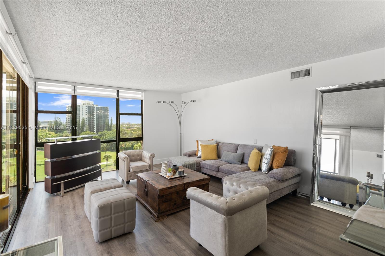 20301 W Country Club Dr # 829