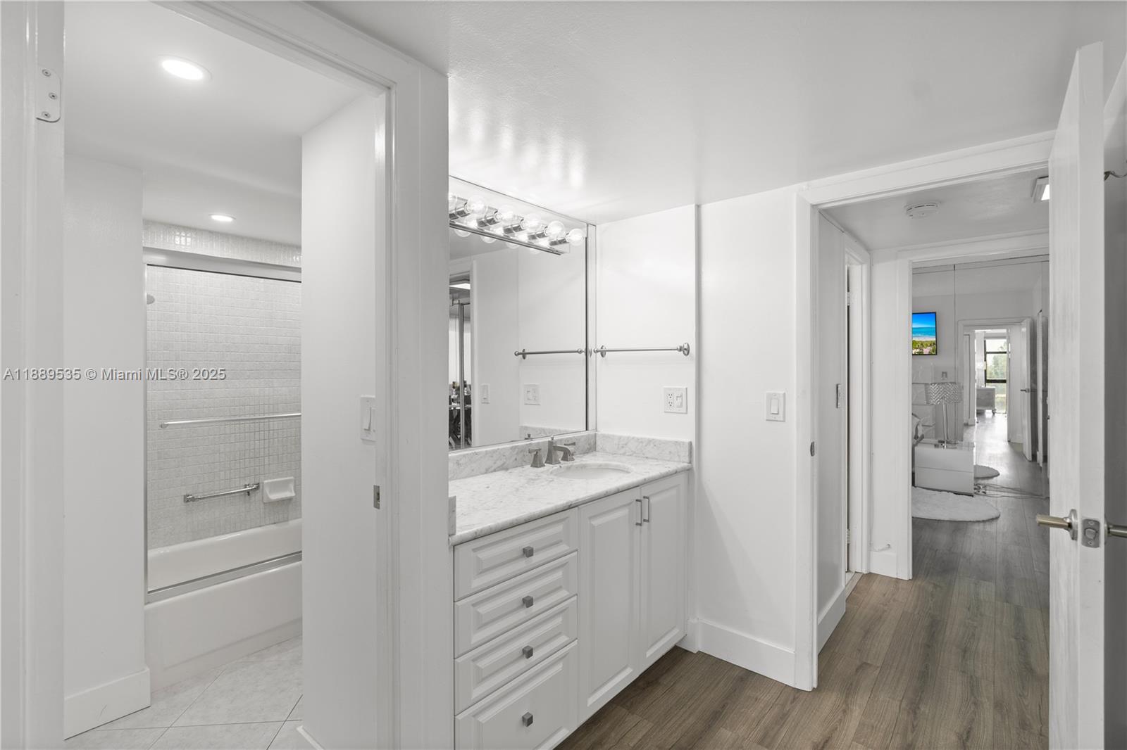 20301 W Country Club Dr # 829