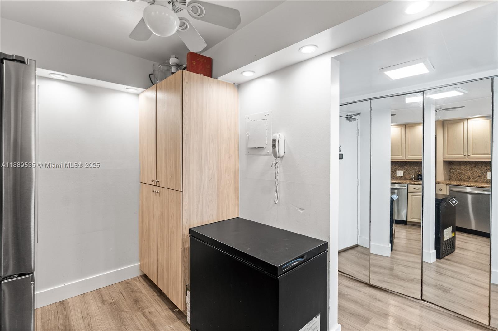 20301 W Country Club Dr # 829