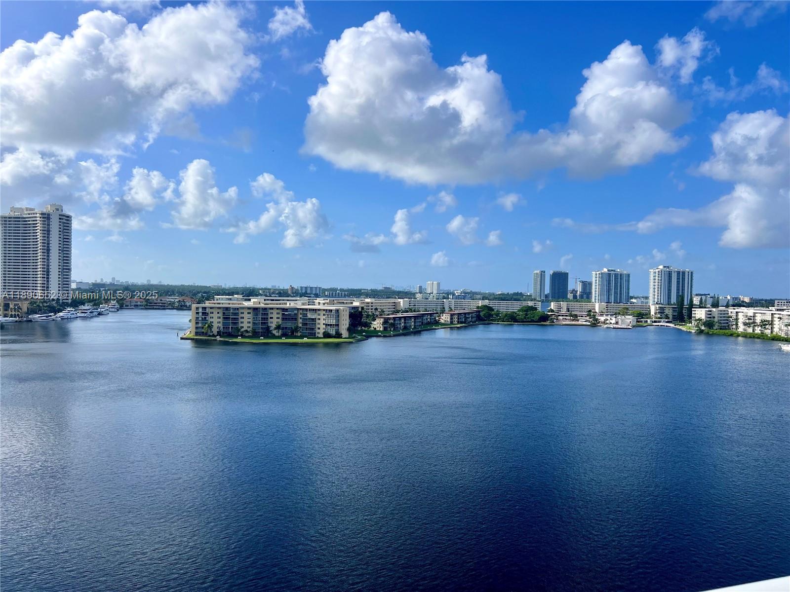 2851 NE 183rd St # 1017E