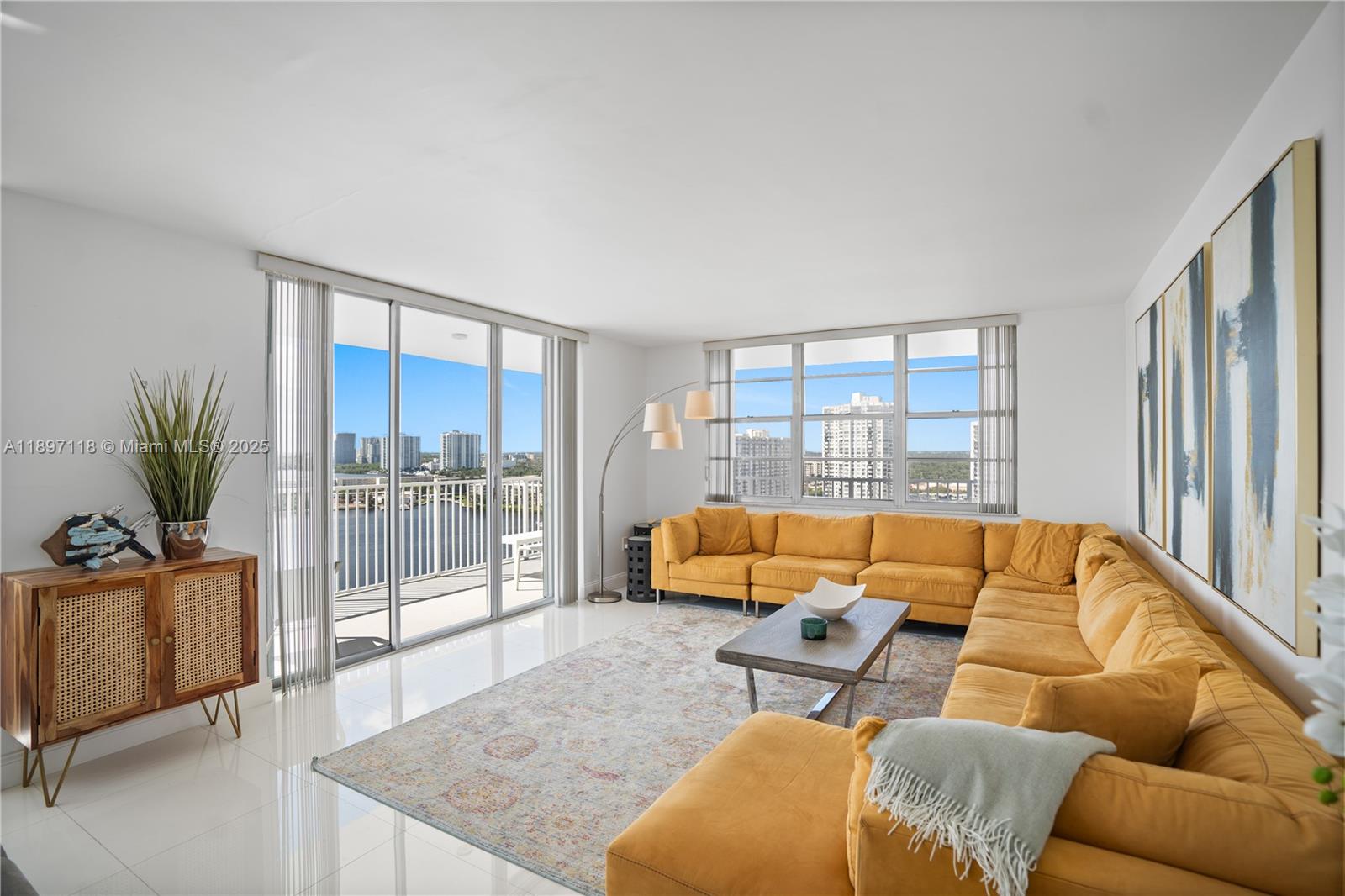 2851 NE 183rd St # 1816E, Aventura Unit: 1816E